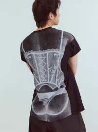 KADAKADA | Sculptural Granule Back Print Relaxed T-Shirt