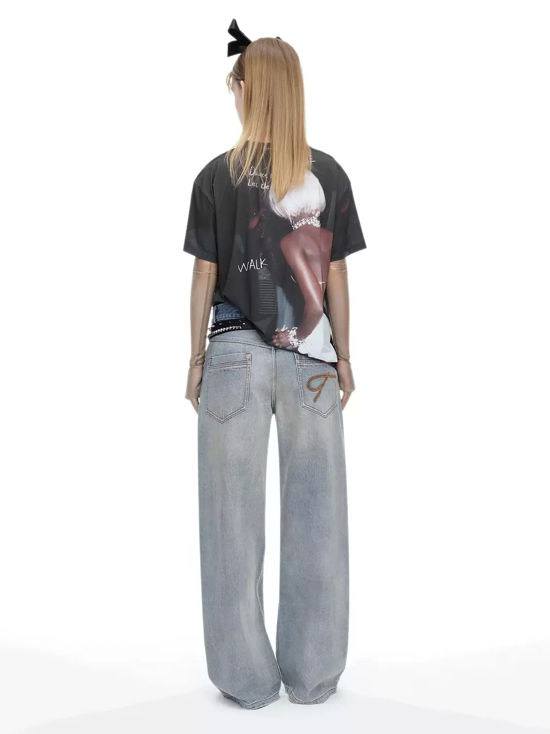 TRINITE | Backstage Image Graphic Print T-Shirt