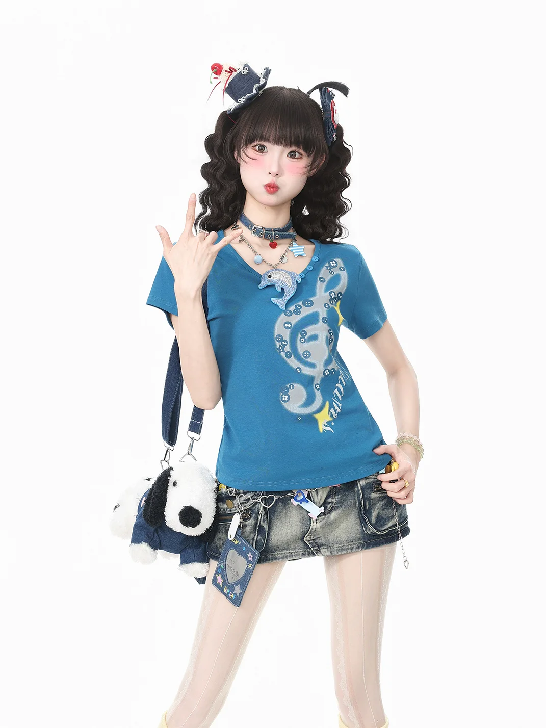 Languid Park | Women's Slim Short Sleeve V-Neck T-Shirt With Notes