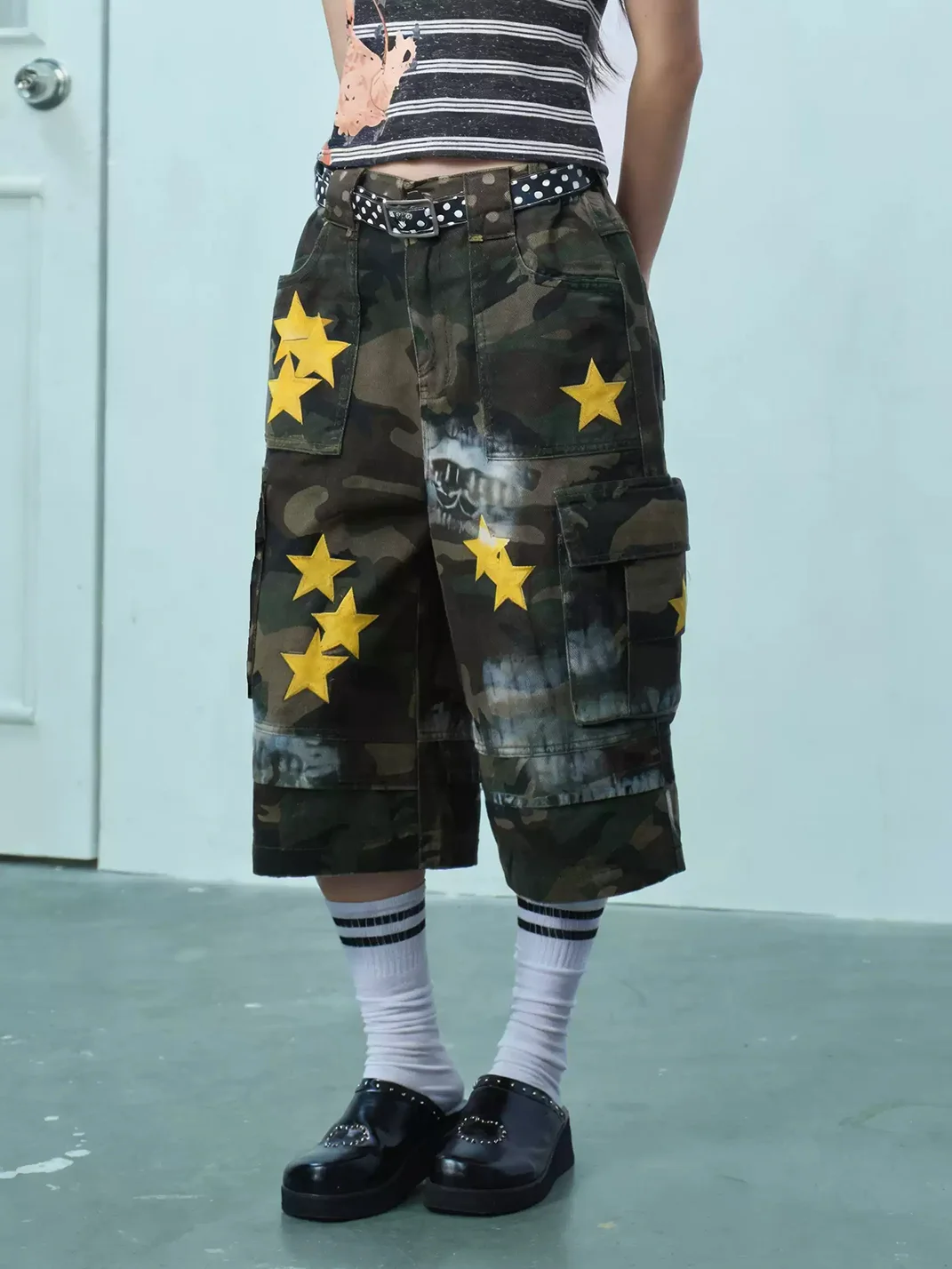 EeeeArtmonster | Camouflage Star Print Cargo Shorts