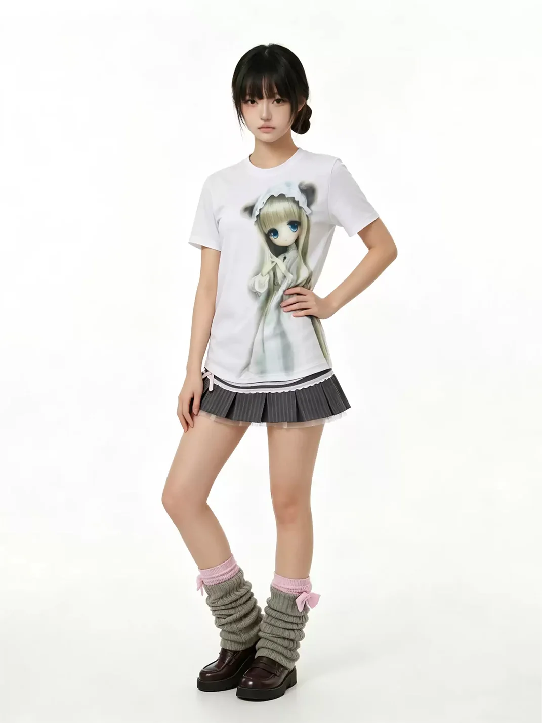 WEBBAR | Short Sleeve Doll Graphic T-Shirt