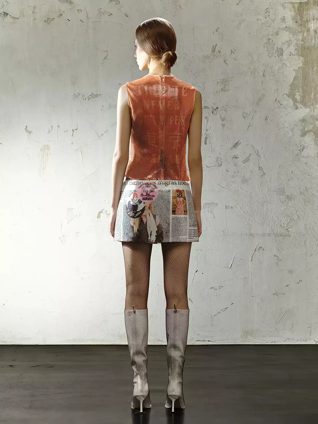 TRINITE | Sequin Newspaper and Game Print Tank Top