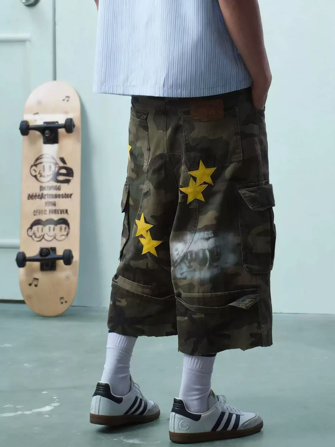 EeeeArtmonster | Camouflage Star Print Cargo Shorts