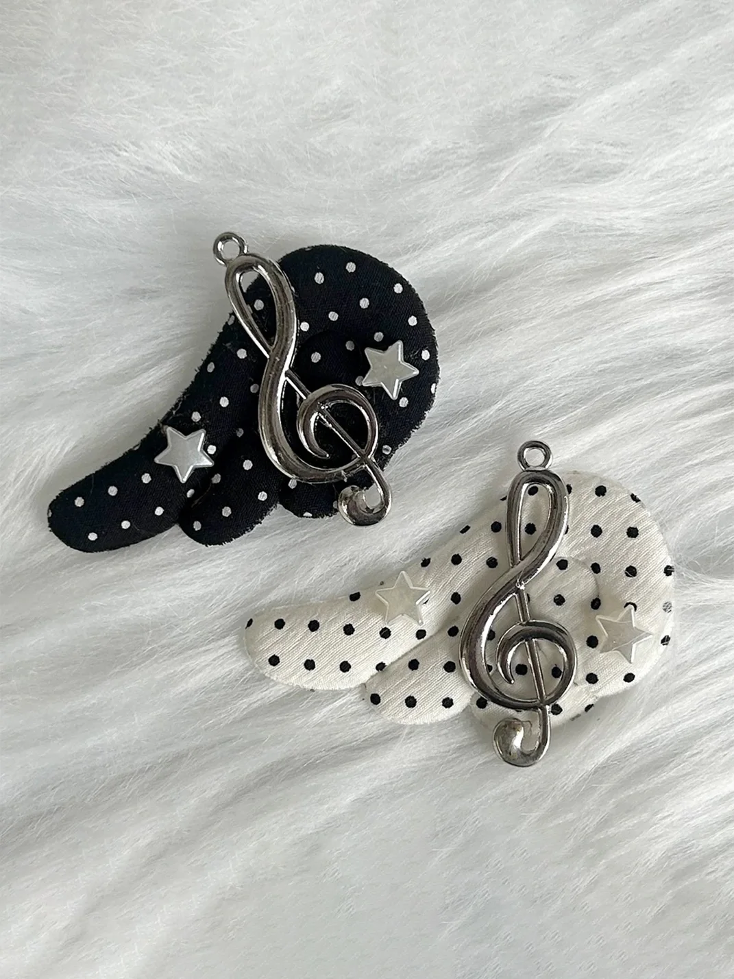 KHEPHAIA | Wing Polka Dot Star Note Hair Clips