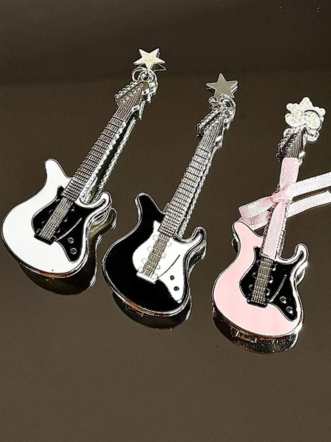 KHEPHAIA | Sweet Bow Alloy Star Guitar Hair Clips