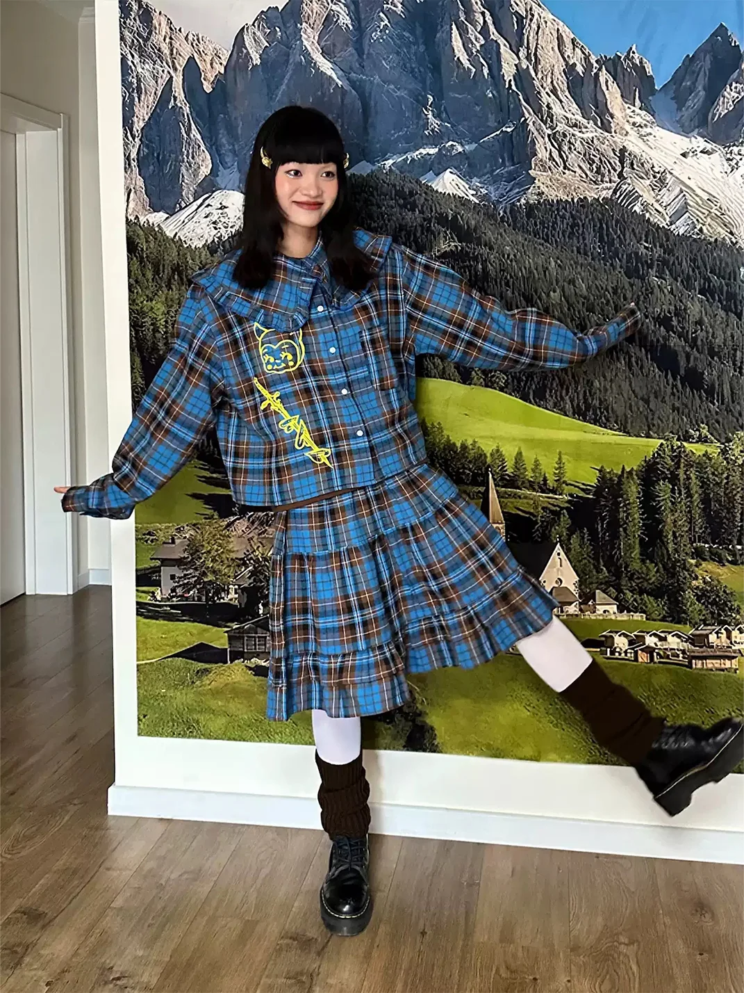 Bunnybunnygun | Vintage Blue Plaid Ruffle-Collar Cropped Shirt