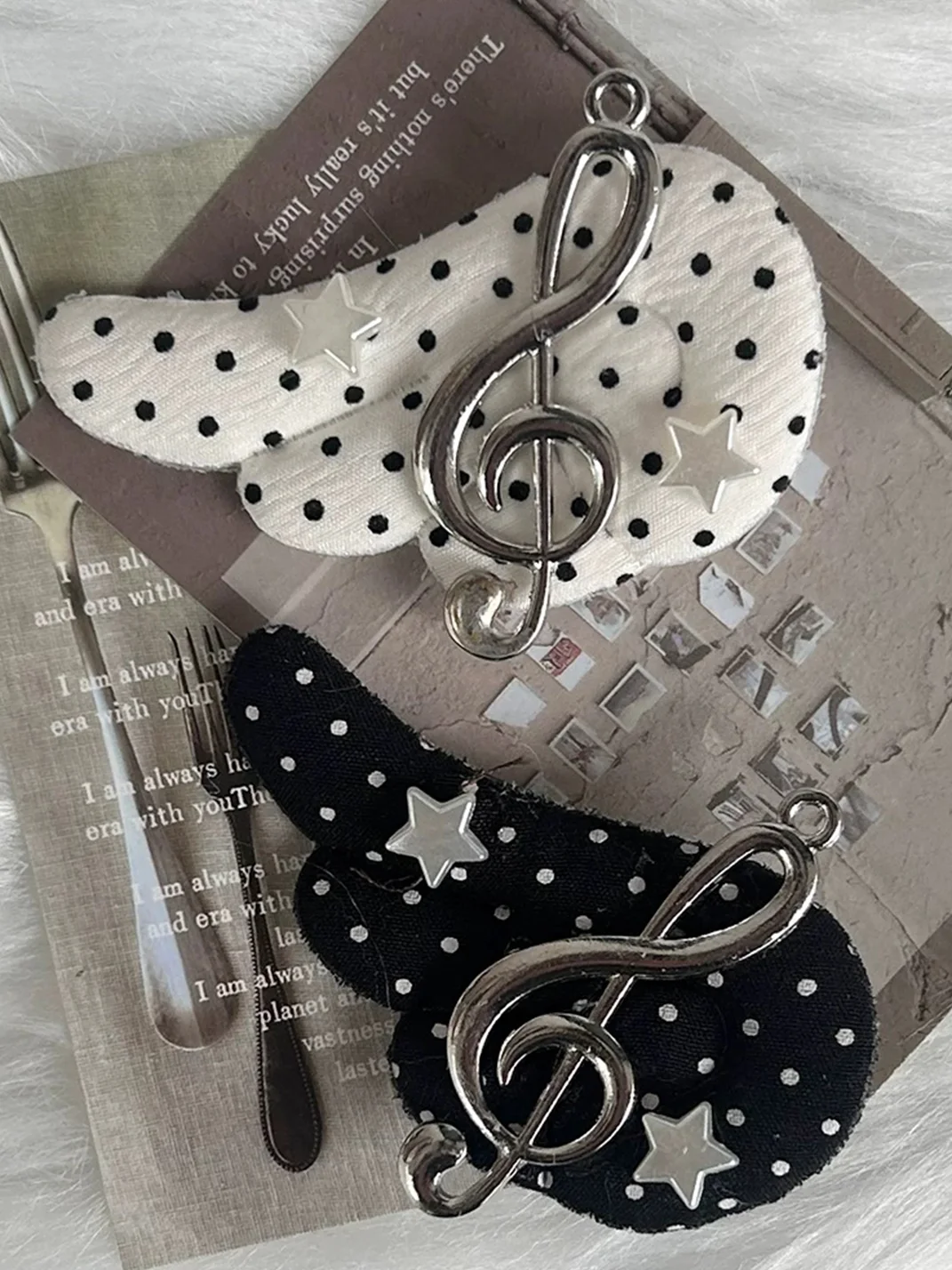 KHEPHAIA | Wing Polka Dot Star Note Hair Clips