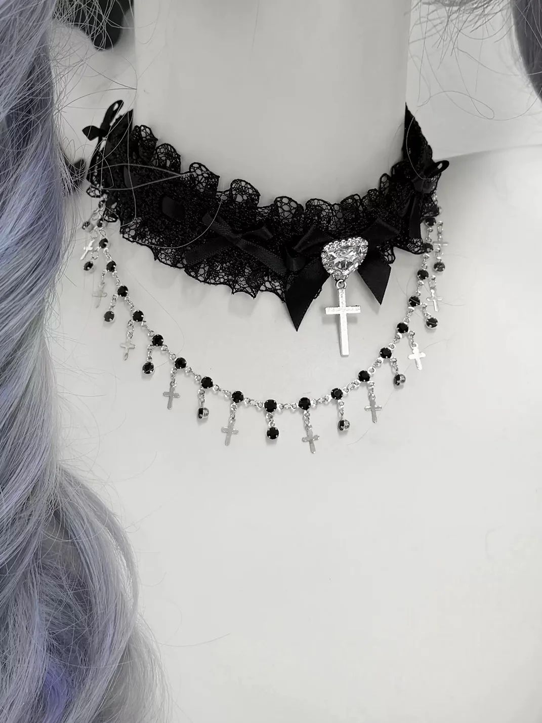 1GASTERINN | Black Lace Choker With Heart Rhinestone Pendant
