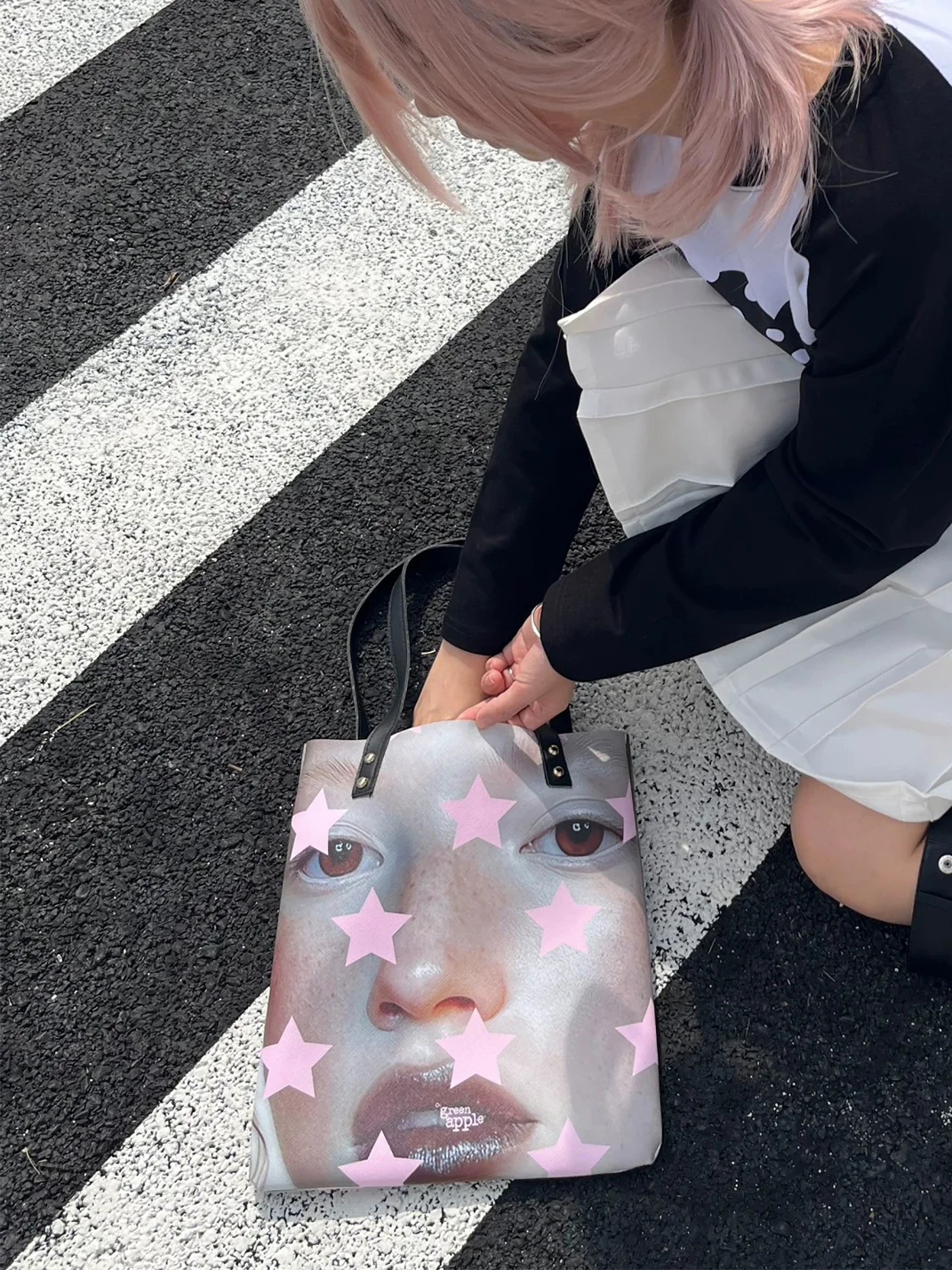 Oogreenapple | Portrait Star Print PU Tote Bag