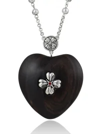 Tokokkino | Heart-Shaped Wooden Pendant Necklace