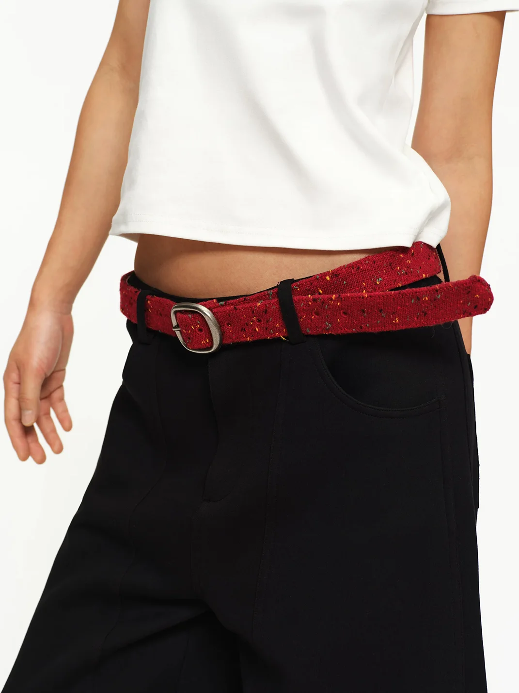 Oinimi | Colorful Speckled Wool Knit Red Belt