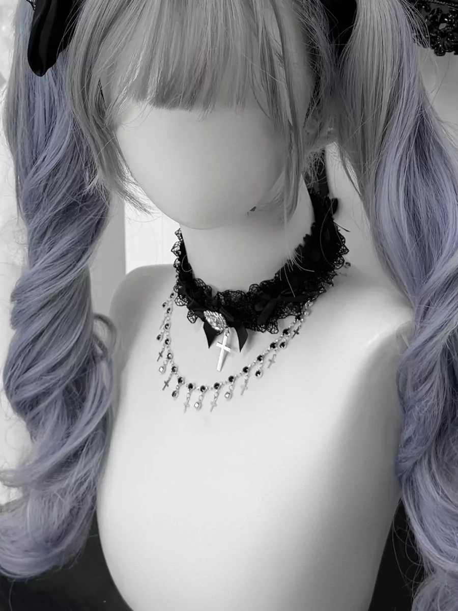 1GASTERINN | Black Lace Choker With Heart Rhinestone Pendant - 2