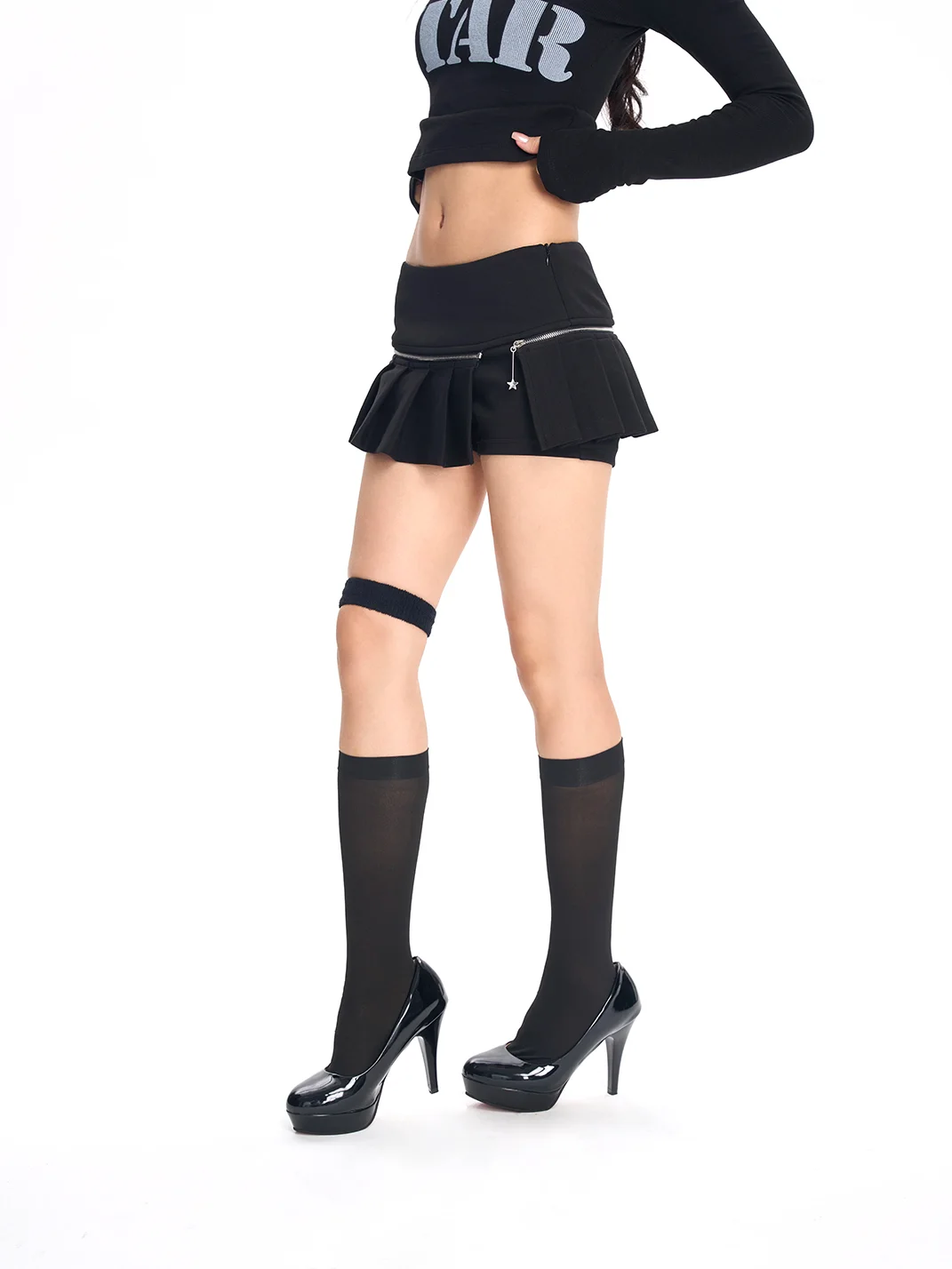 ONNASENSHI | Detachable Pleated Low-Rise Mini Skort