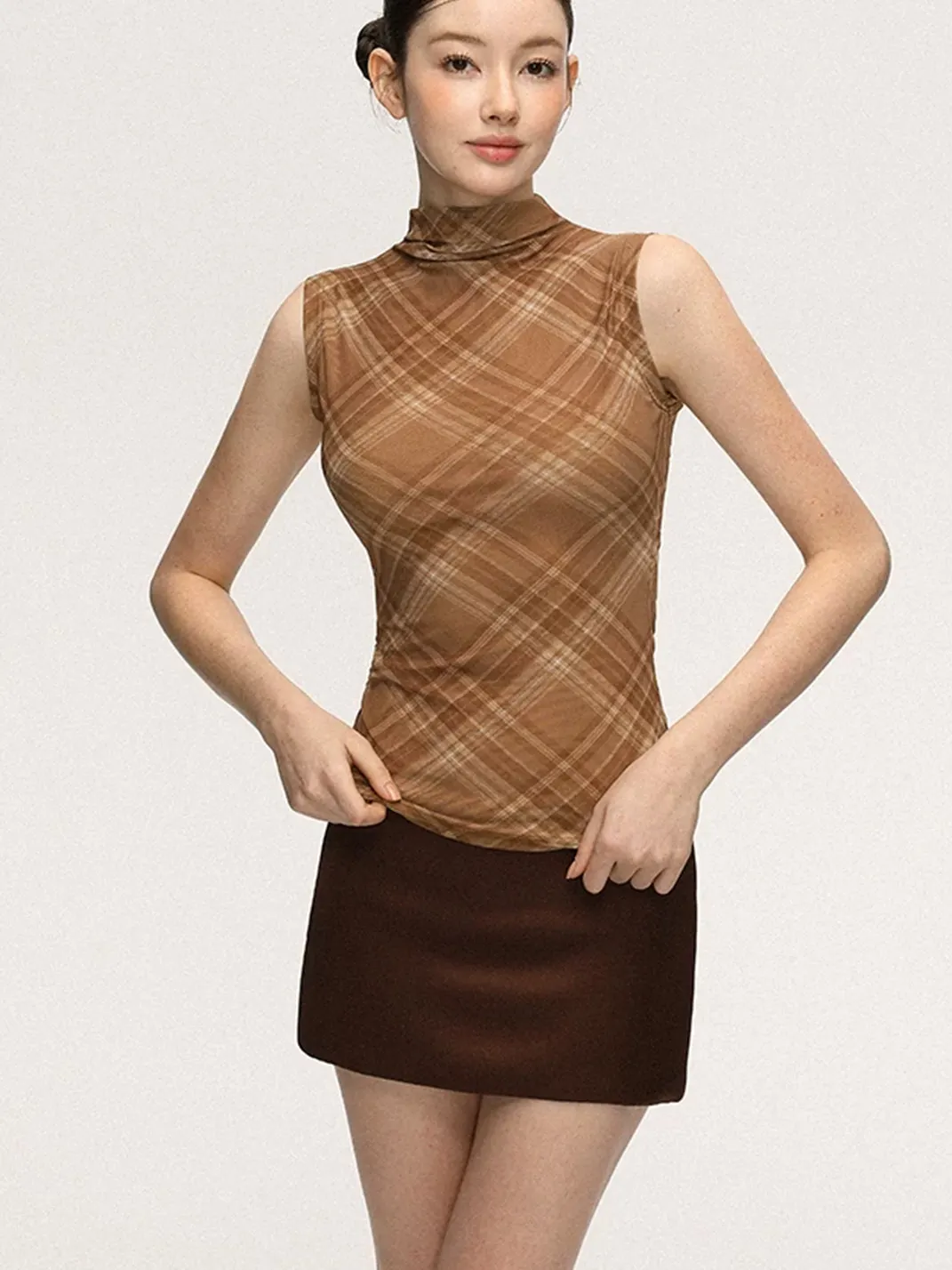 Anna aneae | Women's Slim Plaid Mock Neck Tank Top