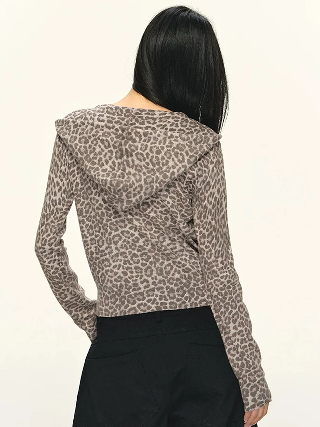 Anna aneae | Women's Leopard Print Cropped Zip Hoodie