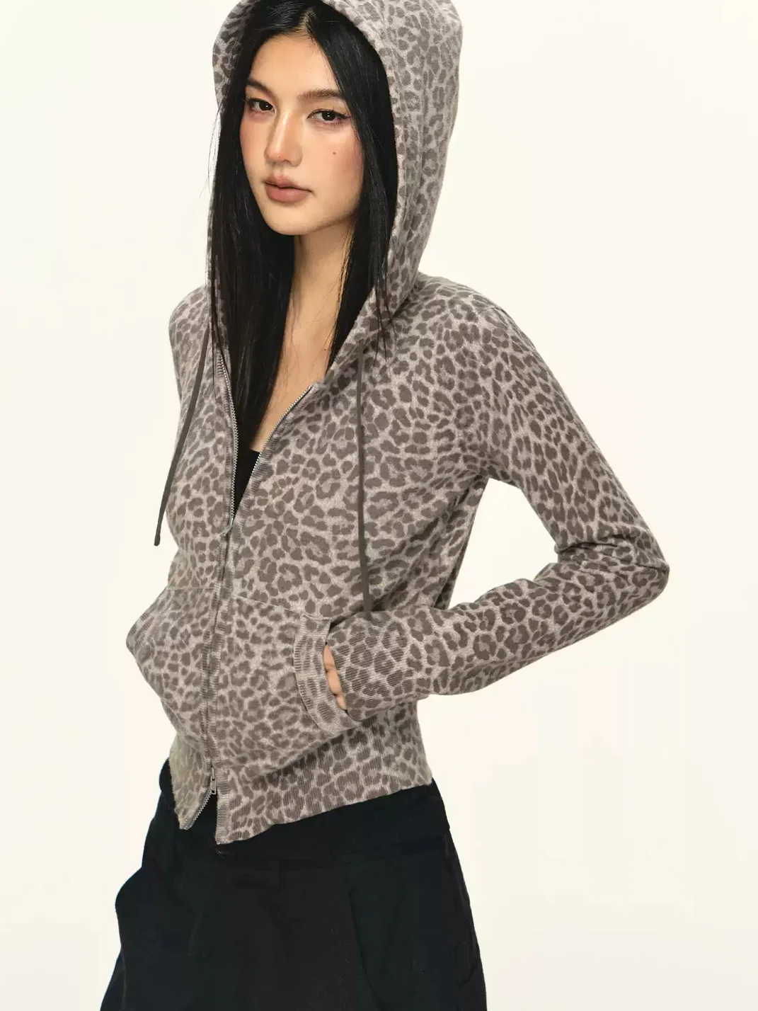 Anna aneae | Women's Leopard Print Cropped Zip Hoodie