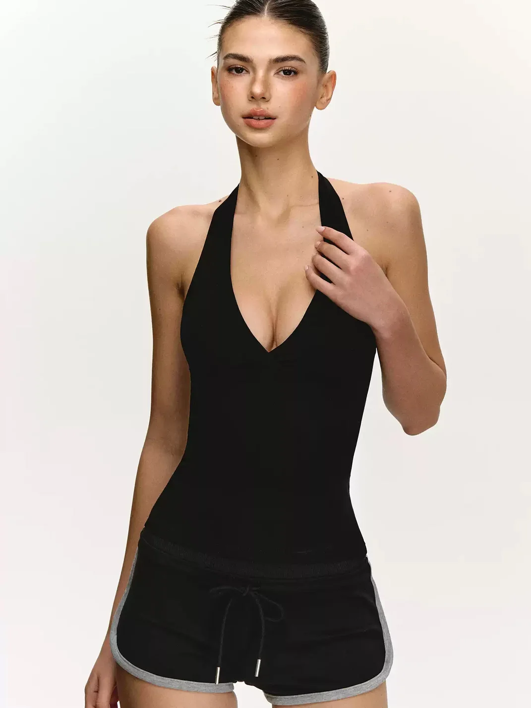 Anna aneae | Women's Halter V-Neck Cropped Tank Top