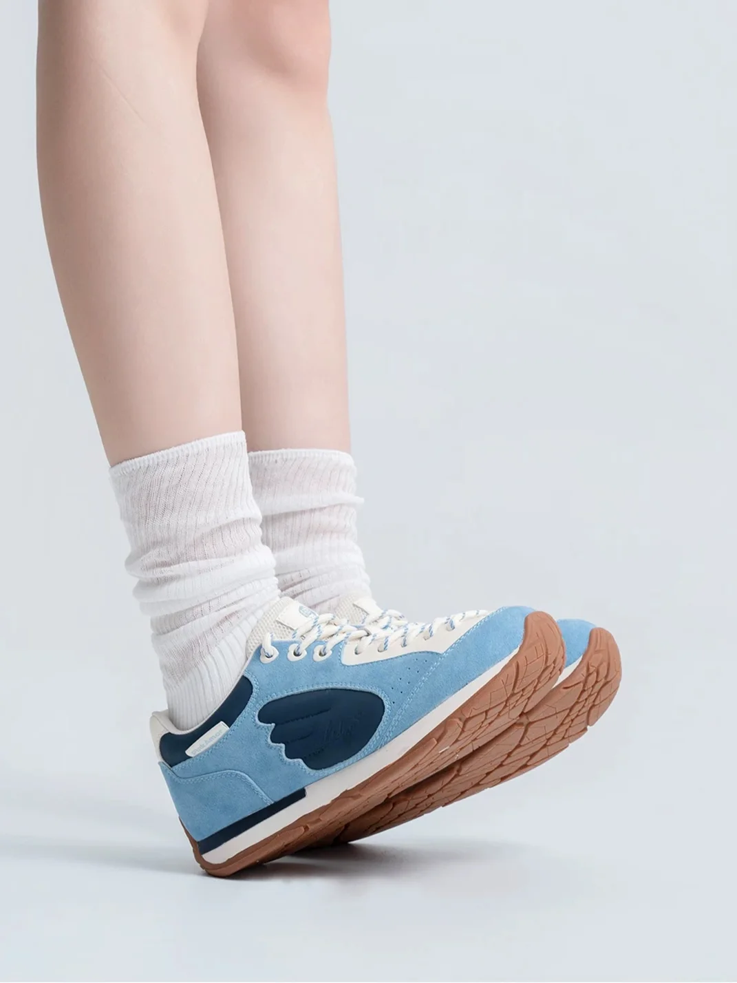 PINKAMOR | Blue Wing Casual Sneakers