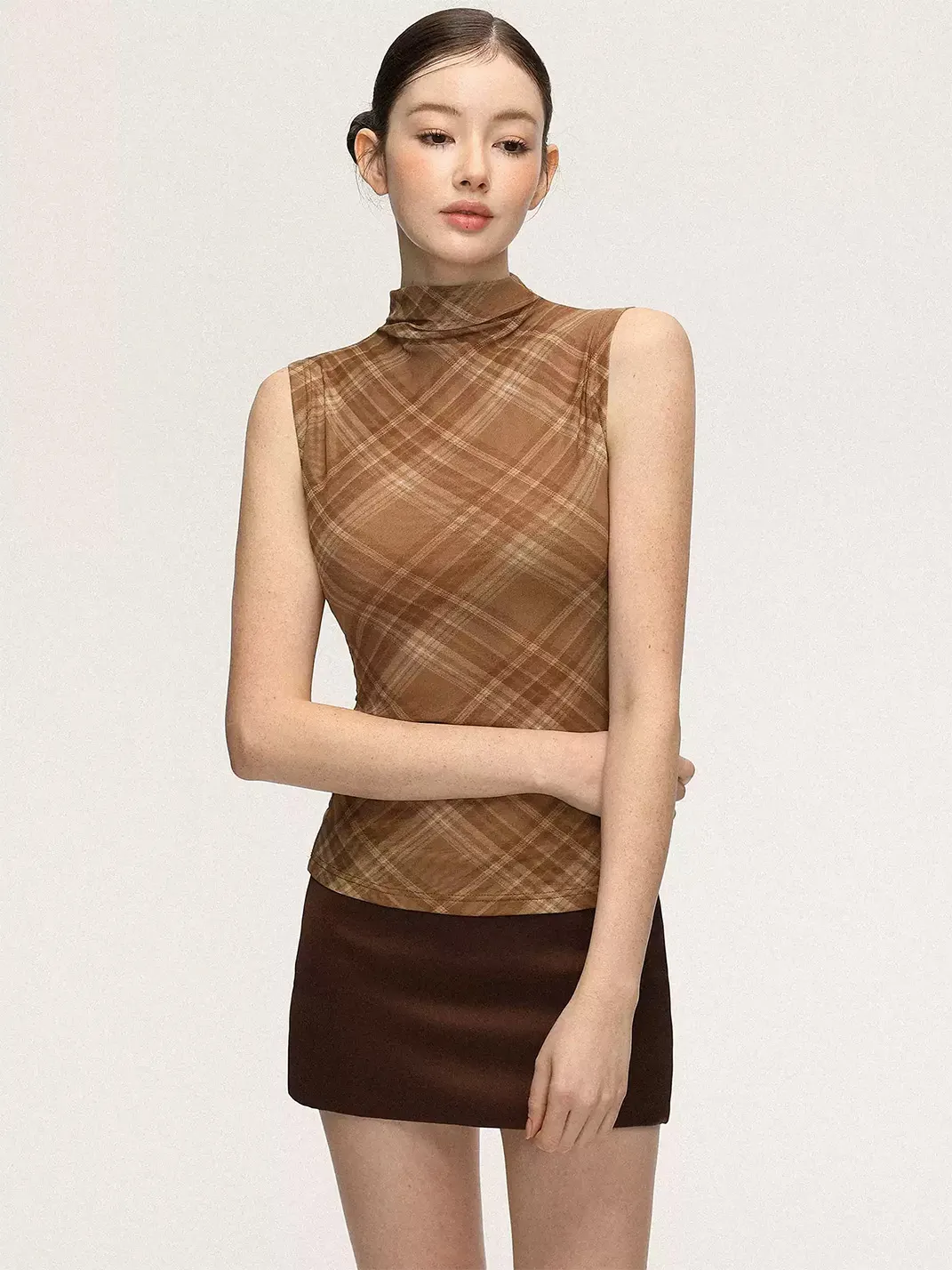 Anna aneae | Women's Slim Plaid Mock Neck Tank Top
