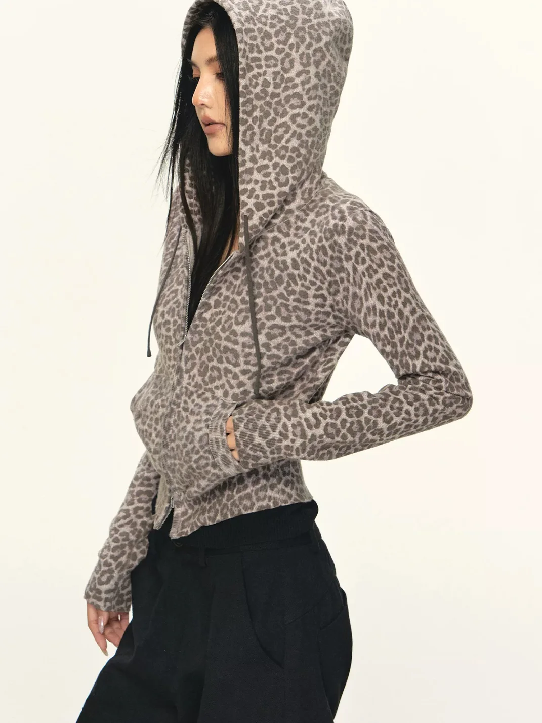 Anna aneae | Women's Leopard Print Cropped Zip Hoodie