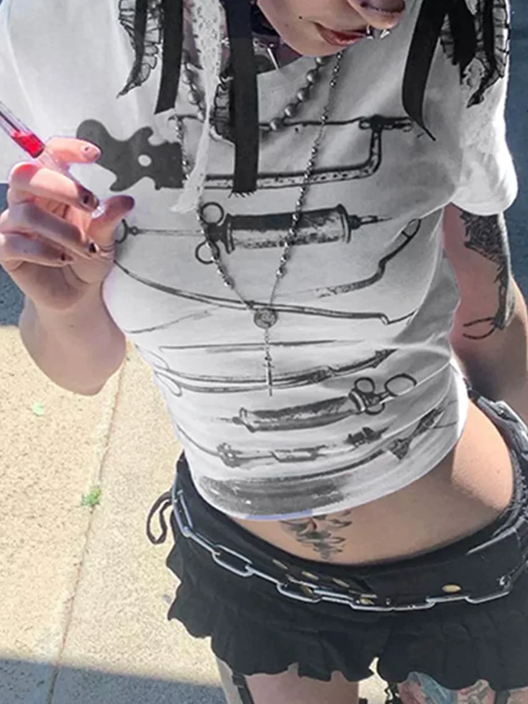 YWEMWZ | Surgical Tools Print Fitted Crop T-Shirt