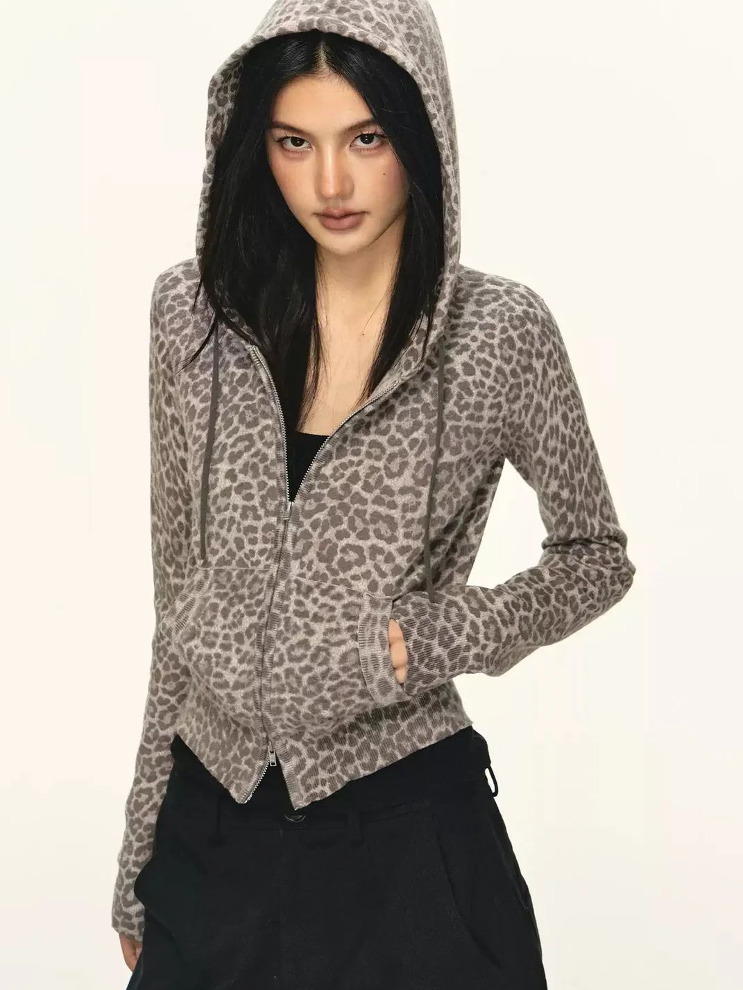 Anna aneae | Women's Leopard Print Cropped Zip Hoodie