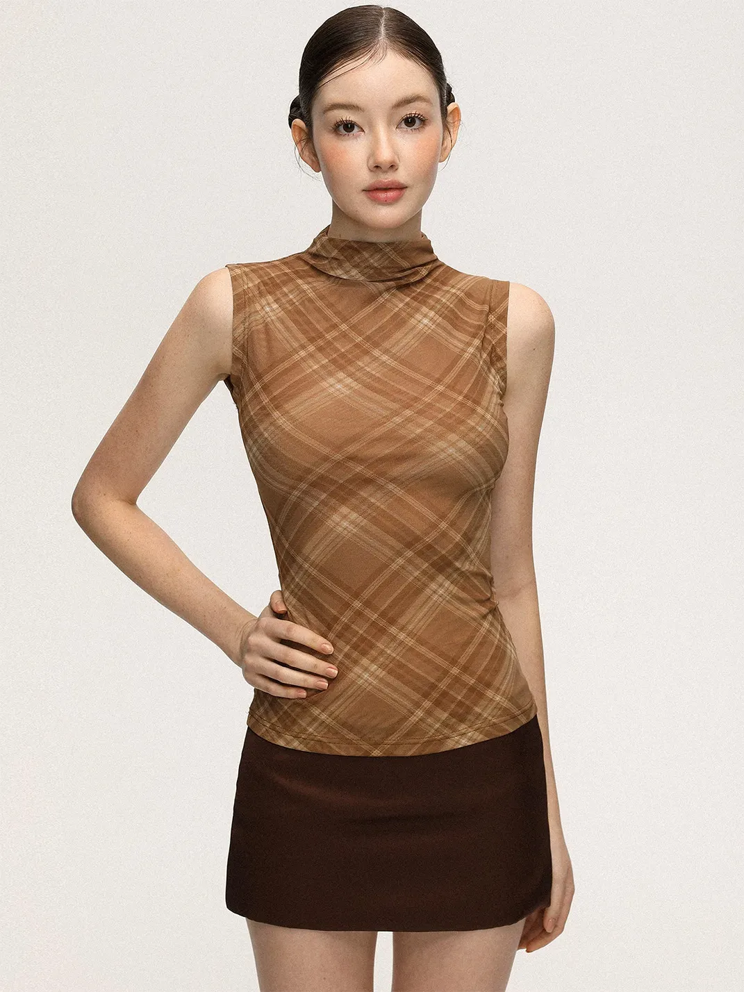 Anna aneae | Women's Slim Plaid Mock Neck Tank Top