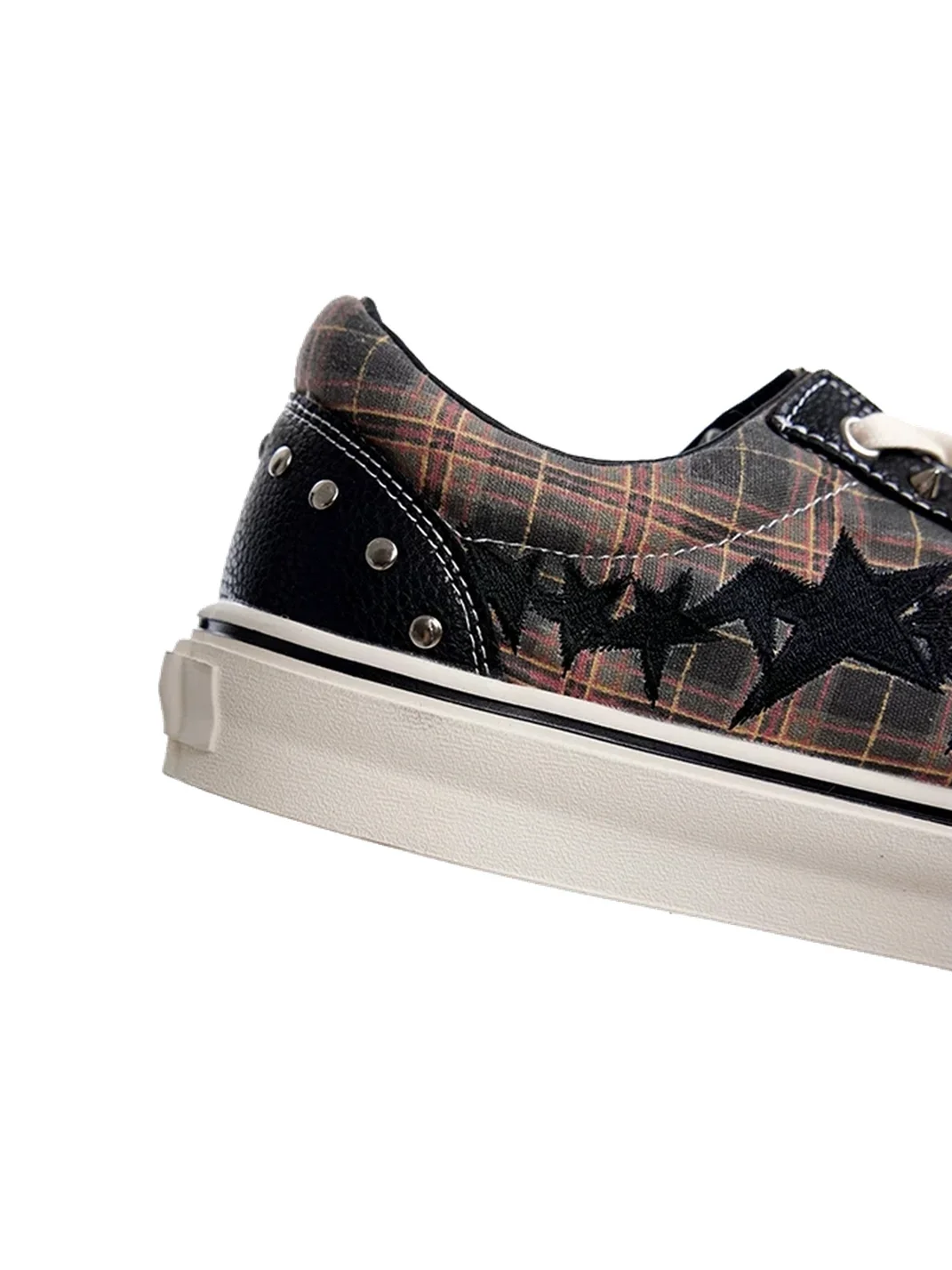 no E mosen | Plaid Leather Rivet Vulcanized Skate Sneakers