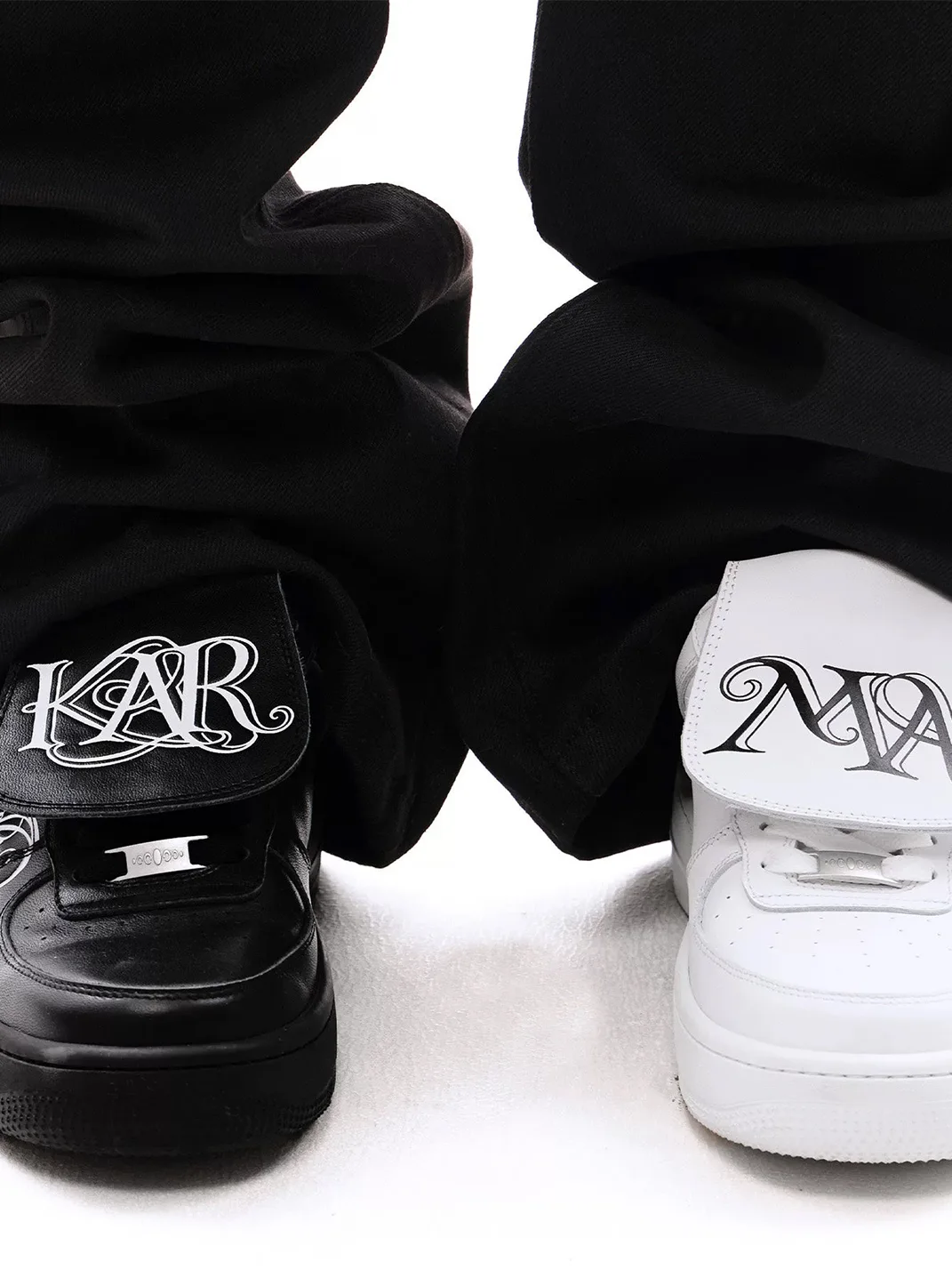 KARMANISTIC | Rivet Thick Sole Low-Top Sneakers