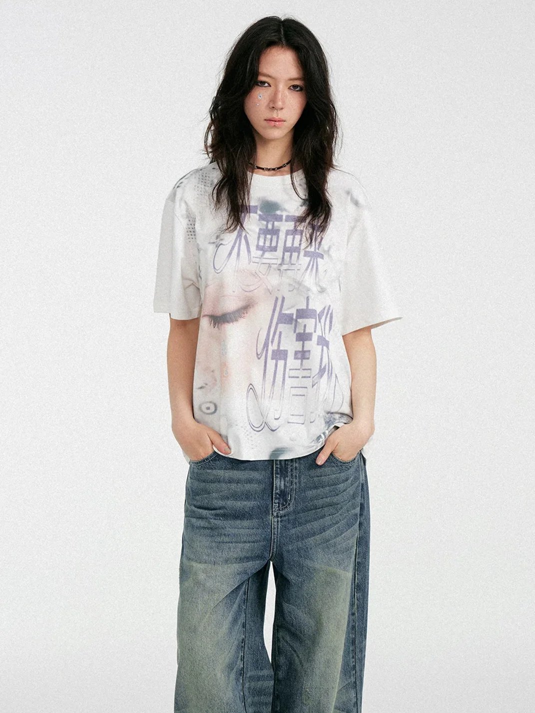 WM | Loose Fit Rhinestone Graphic T-Shirt