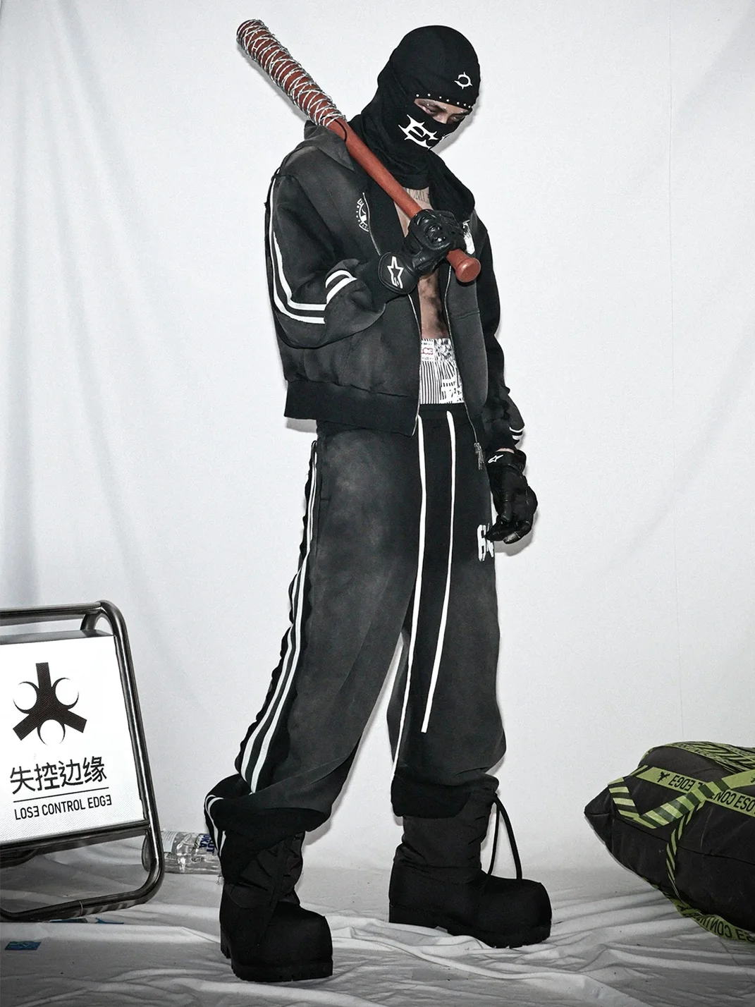 LoseControlEdge | Washed Vintage Printed Striped Sweatshirt & Sweatpants Set