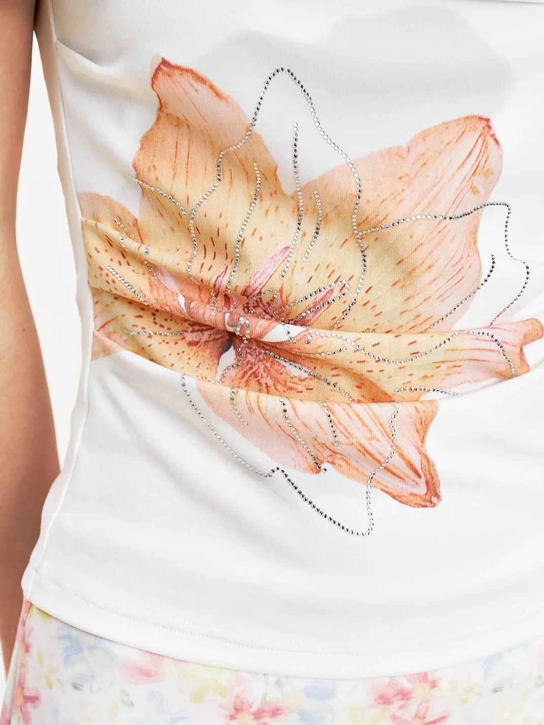 Ayo | White Floral Off-Shoulder Ruched Waist T-Shirt