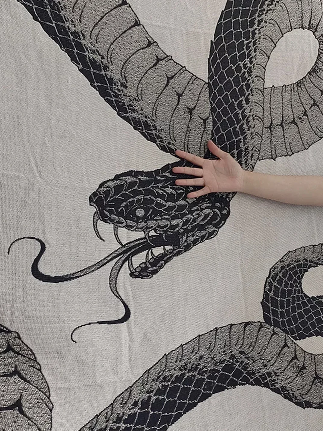 HXT | Retro Snake Knitted Sofa Throw Blanket
