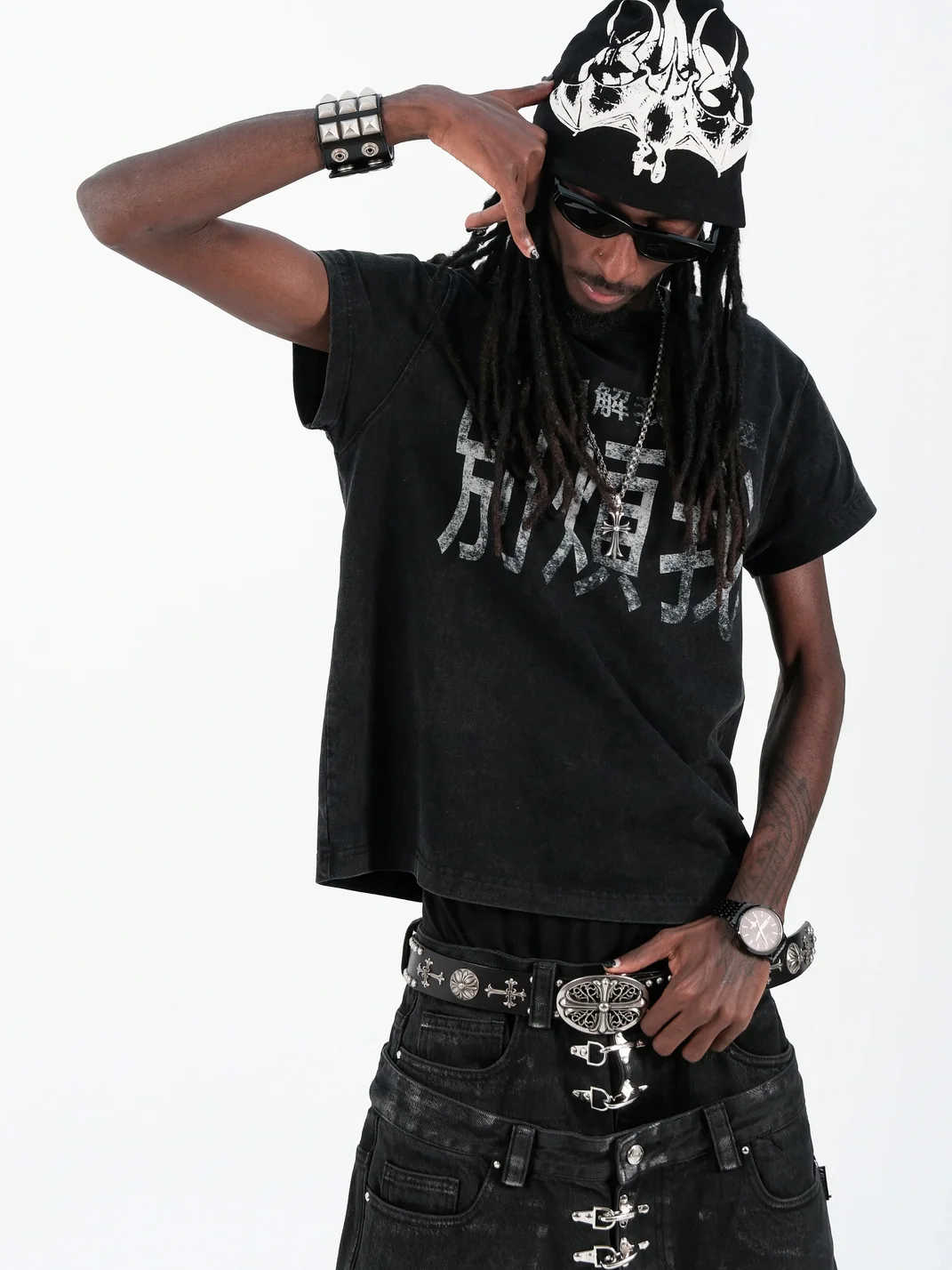 THEWET | Vintage Distressed Slim Cropped Graphic T-Shirt