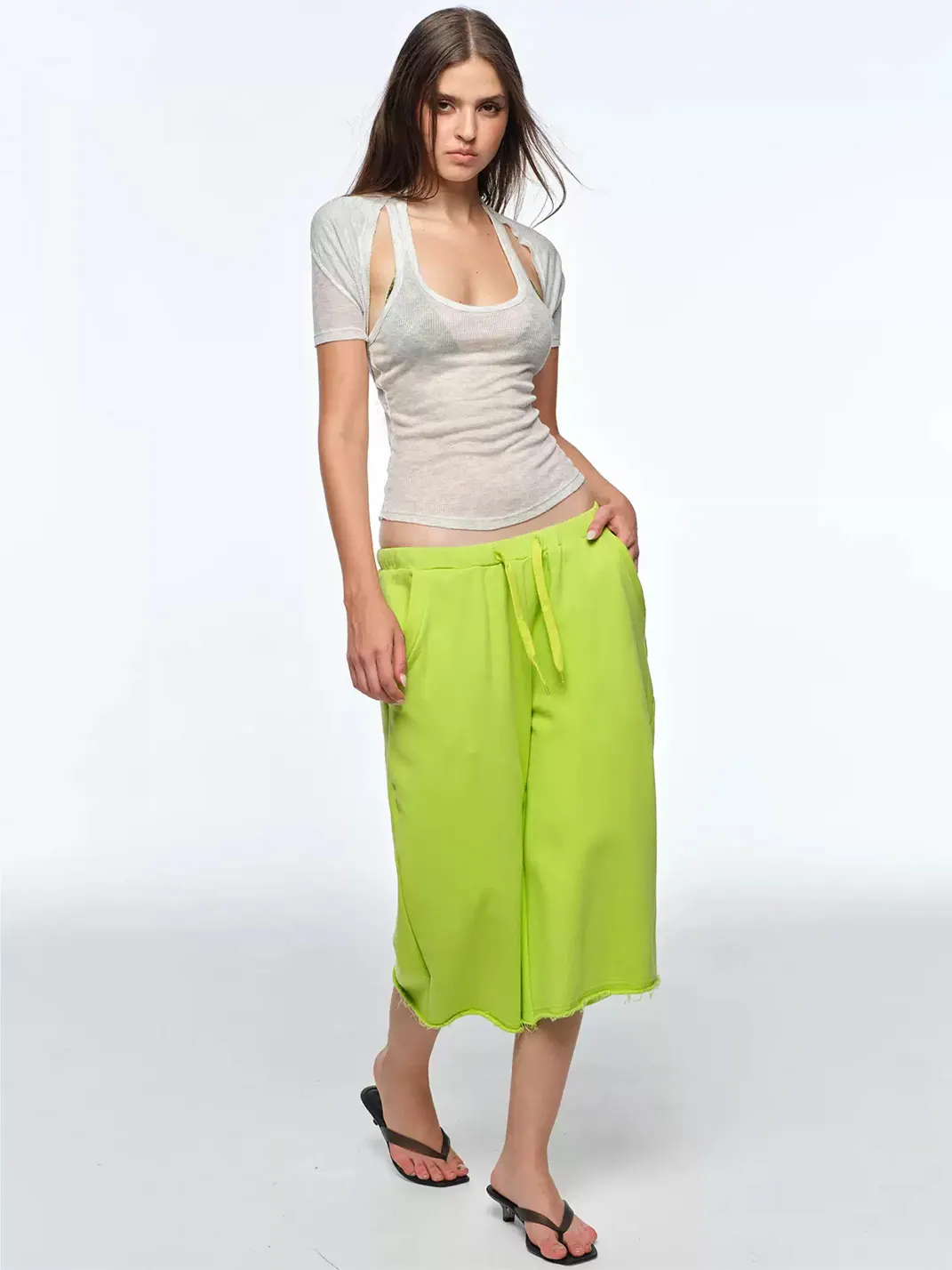 BUM STUDIO | Loose Cropped Wide Leg Sweatpants