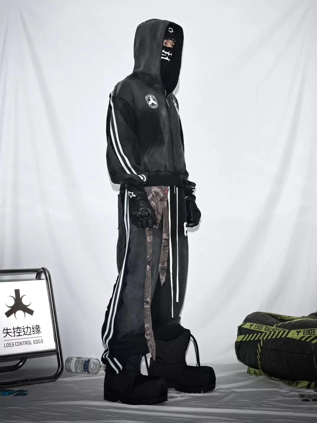 LoseControlEdge | Washed Vintage Printed Striped Sweatshirt & Sweatpants Set