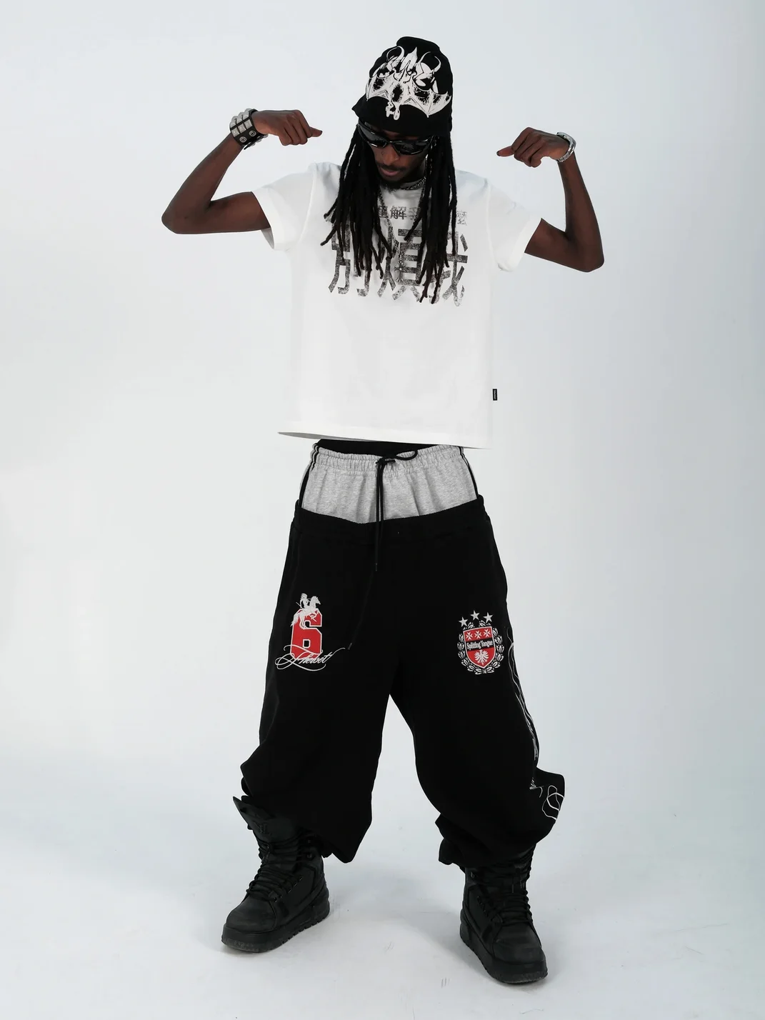 THEWET | Vintage Distressed Slim Cropped Graphic T-Shirt