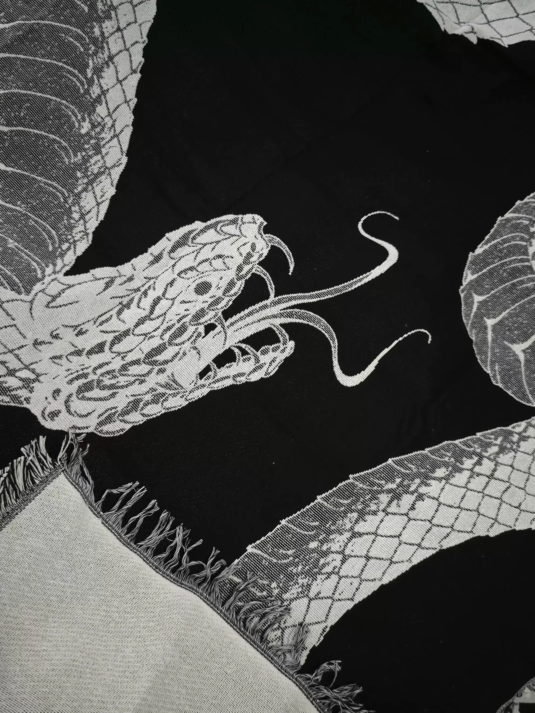HXT | Retro Snake Knitted Sofa Throw Blanket