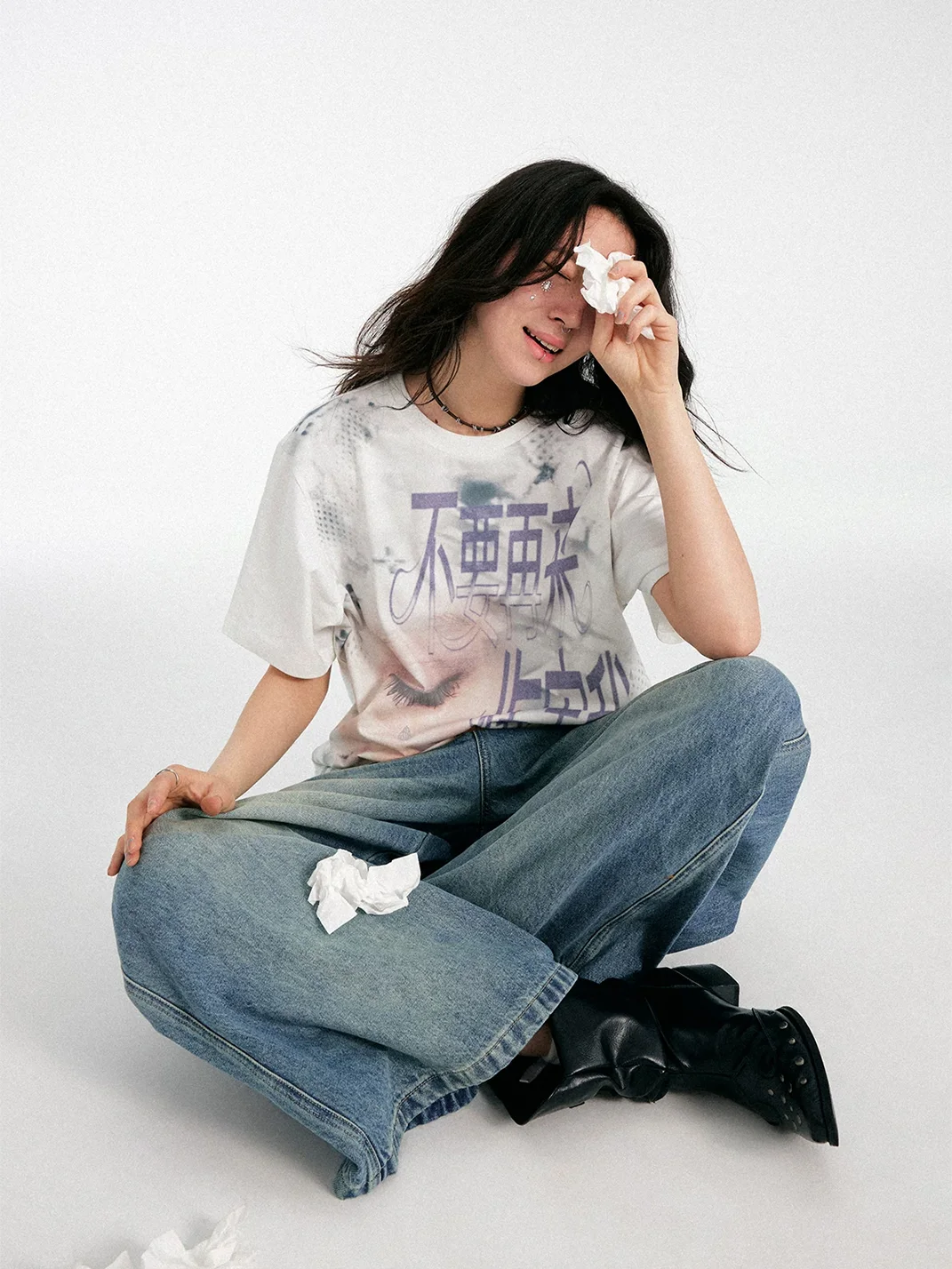 WM | Loose Fit Rhinestone Graphic T-Shirt