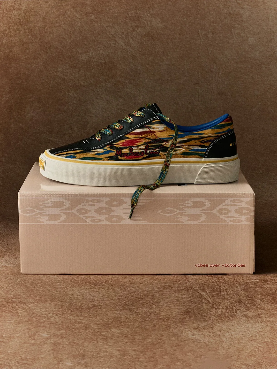 EQLZ | Etles Pattern Low Top Skate Sneakers