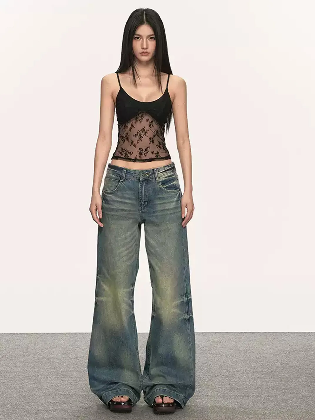 Anna aneae | Cropped Floral Lace Camisole