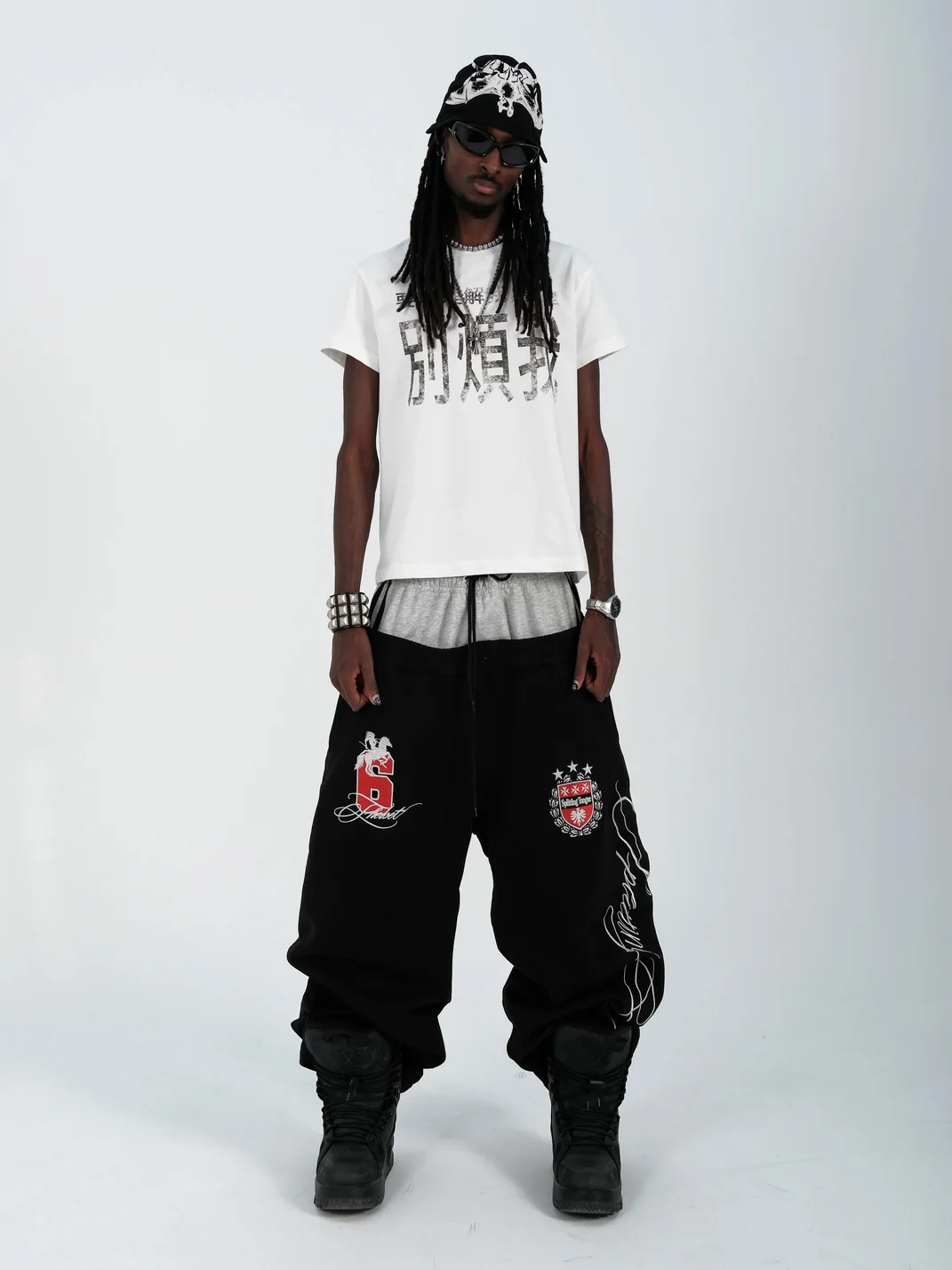 THEWET | Vintage Distressed Slim Cropped Graphic T-Shirt