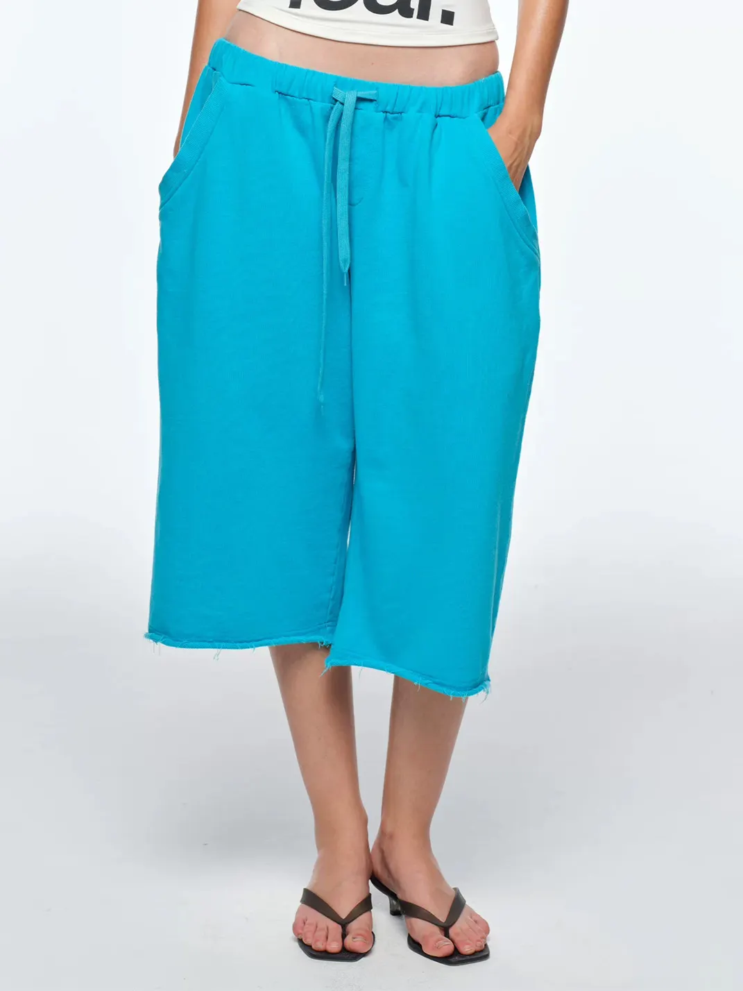 BUM STUDIO | Loose Cropped Wide Leg Sweatpants