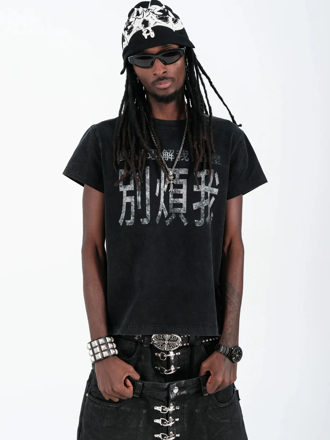 THEWET | Vintage Distressed Slim Cropped Graphic T-Shirt