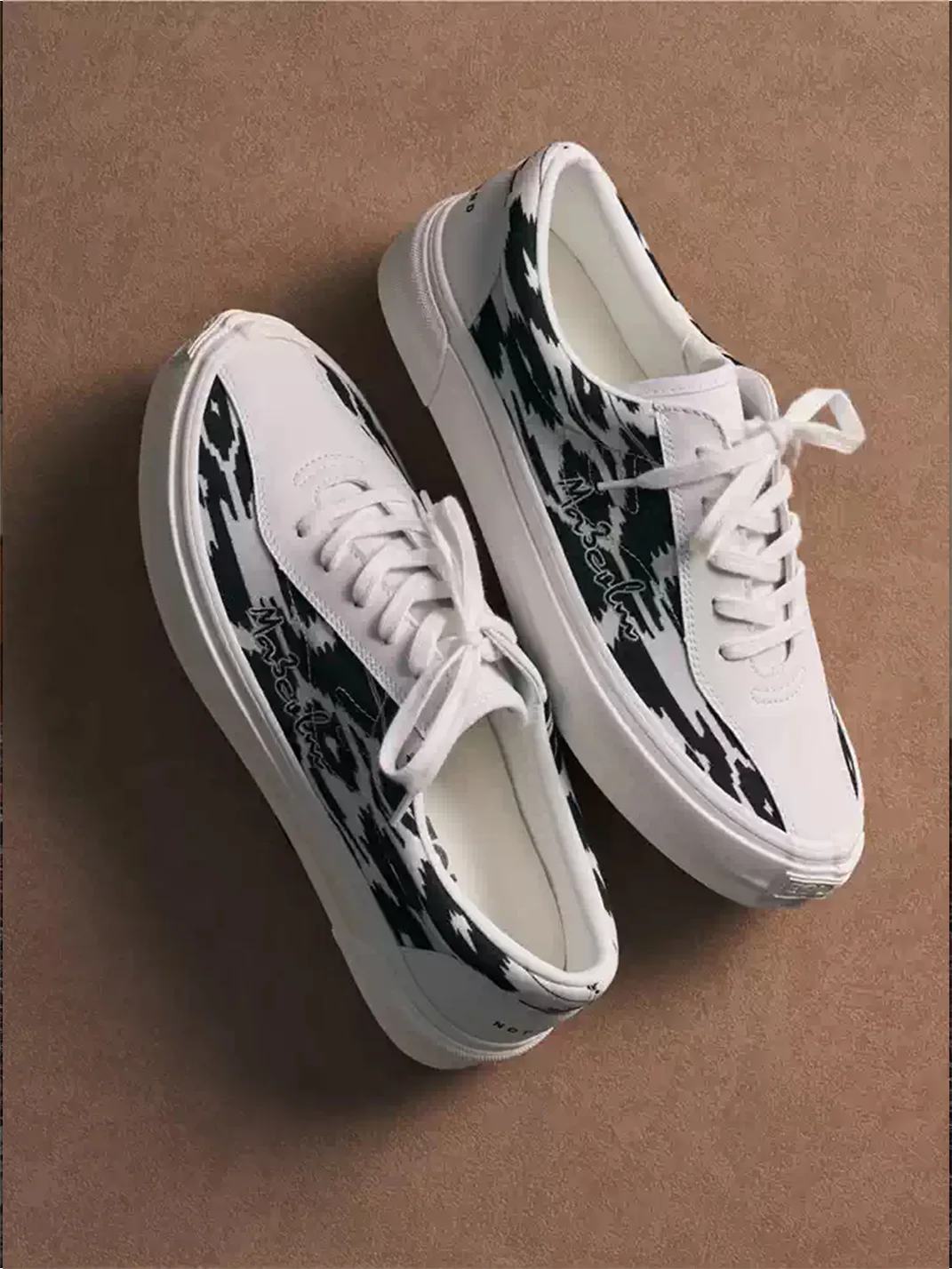 EQLZ | Etles Pattern Low Top Skate Sneakers