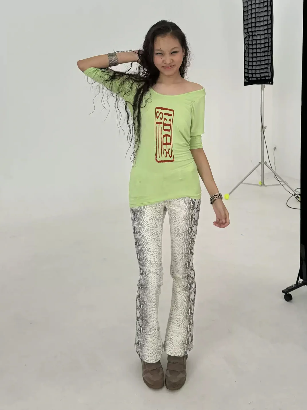 Sunny Shell | Loose Off-Shoulder Printed Longline T-Shirt