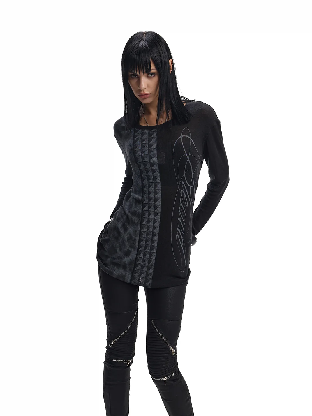 no E mosen | Studded Leopard Irregular Hem Fitted Long Sleeve Top