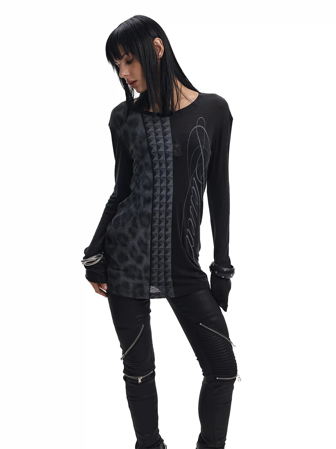 no E mosen | Studded Leopard Irregular Hem Fitted Long Sleeve Top