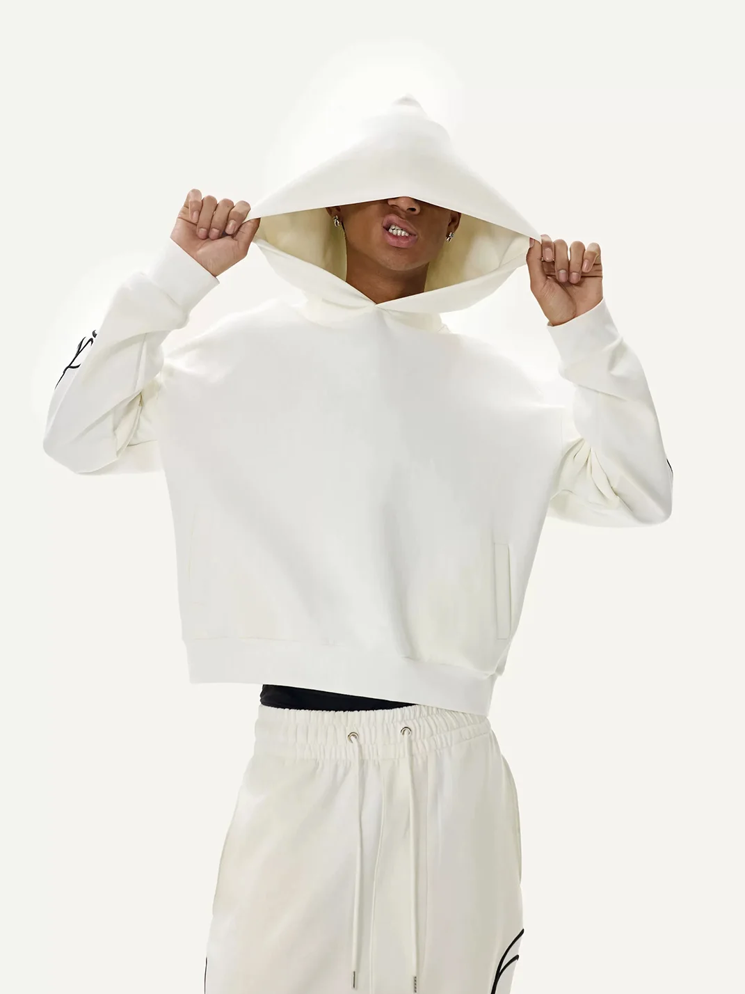 KARMANISTIC | Retro Embroidered Hooded Long-Sleeve Sweatshirt
