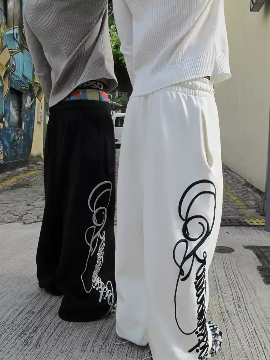 KARMANISTIC | Vintage Embroidered Straight-Leg Sweatpants
